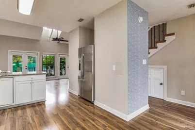 126 Bay Bridge Dr, Gulf Breeze, FL 32561 - Photo 8