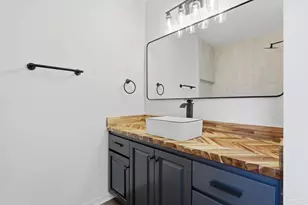 811 Boulevard De L'Orleans, Mary Esther, FL 32569 - Photo 8