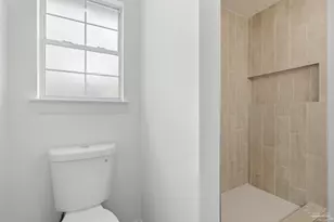 811 Boulevard De L'Orleans, Mary Esther, FL 32569 - Photo 24