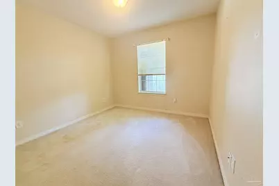 5008 Orlando Ct, Pensacola, FL 32526 - Photo 8