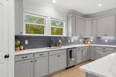 3050 Mountain Laurel Tr, Cantonment, FL 32533 - Photo 12