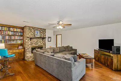 7367 Baywoods Ln, Pensacola, FL 32504 - Photo 14