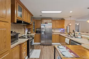 1002 Mills Ave, Pensacola, FL 32507 - Photo 10