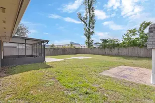 2325 Merle Cir, Pensacola, FL 32526 - Photo 58