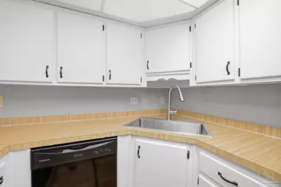 6055 Hilburn Rd, Pensacola, FL 32504 - Photo 14