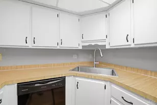 6055 Hilburn Rd, Pensacola, FL 32504 - Photo 14