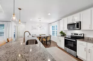 3869 James Stovall St, Pensacola, FL 32526 - Photo 10