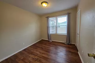 203 SE Syrcle Dr, Pensacola, FL 32507 - Photo 14