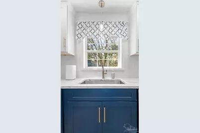 444 York St, Gulf Breeze, FL 32561 - Photo 8