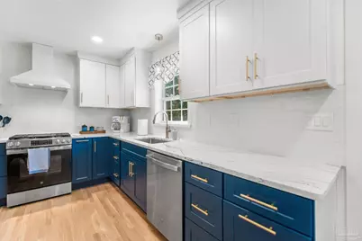 444 York St, Gulf Breeze, FL 32561 - Photo 8
