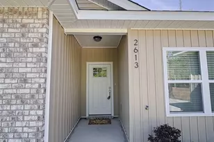 2613 N H St, Pensacola, FL 32501 - Photo 2