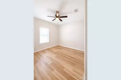 2613 N H St, Pensacola, FL 32501 - Photo 8