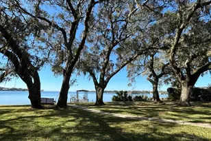 4156 Beach Dr, Niceville, FL 32578 - Photo 14