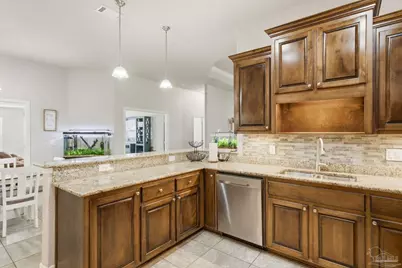 6090 Winchester Cir, Milton, FL 32570 - Photo 10