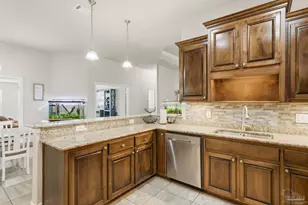 6090 Winchester Cir, Milton, FL 32570 - Photo 10