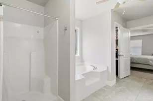 6090 Winchester Cir, Milton, FL 32570 - Photo 20