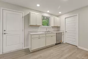 1008 W La Rua St, Pensacola, FL 32501 - Photo 12