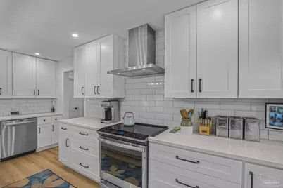 124 Norwich Dr, Gulf Breeze, FL 32561 - Photo 10