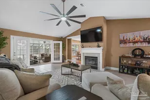 25 Bartlett Cir, Pensacola, FL 32505 - Photo 12