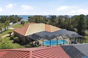 1621 Smugglers Cove Cir, Gulf Breeze, FL 32563 - Photo 44