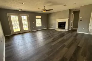 1009 Rachel Cir, Cantonment, FL 32533 - Photo 2