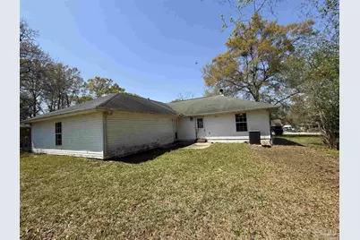 1009 Rachel Cir, Cantonment, FL 32533 - Photo 10