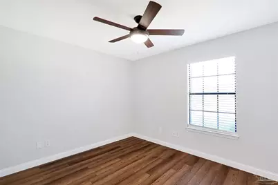 323 Twisted Oak Dr, Cantonment, FL 32533 - Photo 12