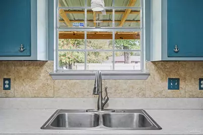 6535 Kennington Cir, Milton, FL 32570 - Photo 16