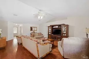 3984 Holleyberry Ln, Milton, FL 32583 - Photo 14