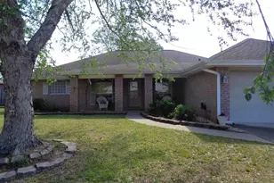 3984 Holleyberry Ln, Milton, FL 32583 - Photo 2