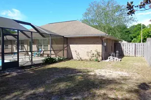 3984 Holleyberry Ln, Milton, FL 32583 - Photo 10