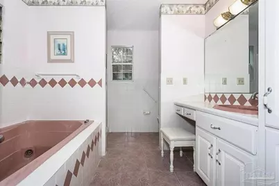 2969 Laurel Dr, Gulf Breeze, FL 32563 - Photo 6