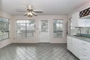 2969 Laurel Dr, Gulf Breeze, FL 32563 - Photo 8