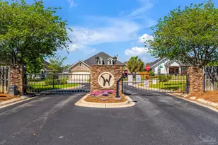 7760 Fieldcrest Ct, Pensacola, FL 32526 - Photo 2