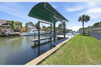 1134 Seabreeze Ln, Gulf Breeze, FL 32563 - Photo 46