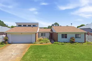 1134 Seabreeze Ln, Gulf Breeze, FL 32563 - Photo 2