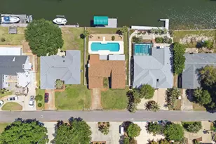 1134 Seabreeze Ln, Gulf Breeze, FL 32563 - Photo 44