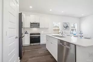 4062 Pendragon Cir, Milton, FL 32583 - Photo 12