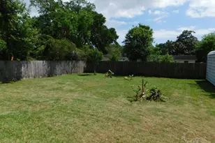 6508 E Shore Dr, Pensacola, FL 32505 - Photo 48