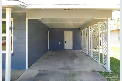 6508 East Shore Dr, Pensacola, FL 32505 - Photo 4