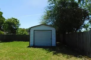 6508 E Shore Dr, Pensacola, FL 32505 - Photo 38