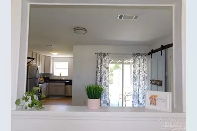 6508 East Shore Dr, Pensacola, FL 32505 - Photo 8