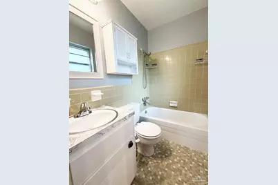 2053 Tomlinson Rd, Pensacola, FL 32526 - Photo 14