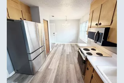 2053 Tomlinson Rd, Pensacola, FL 32526 - Photo 10