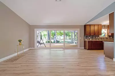 10806 Hatcher St, Milton, FL 32583 - Photo 8