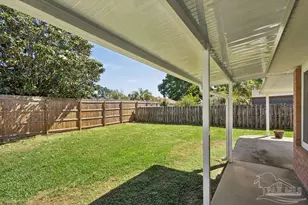2406 Jewell Lee Ln, Pensacola, FL 32526 - Photo 32