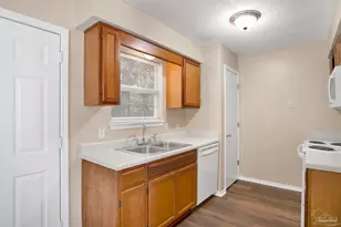 8931 Forest Oak Dr, Pensacola, FL 32506 - Photo 10