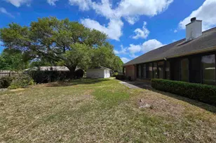 1574 Hunters Creek Dr, Cantonment, FL 32533 - Photo 6