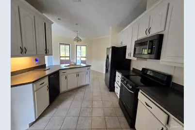 1574 Hunters Creek Dr, Cantonment, FL 32533 - Photo 10