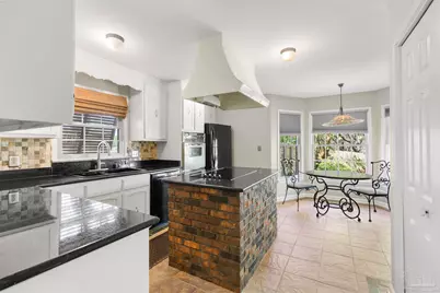 505 Bear Dr, Gulf Breeze, FL 32561 - Photo 10